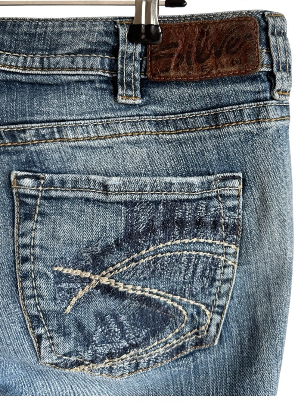 Silver Jeans Lola Bootcut Womens 30 HEMMED to 28" Light Wash Denim Stretch Patch